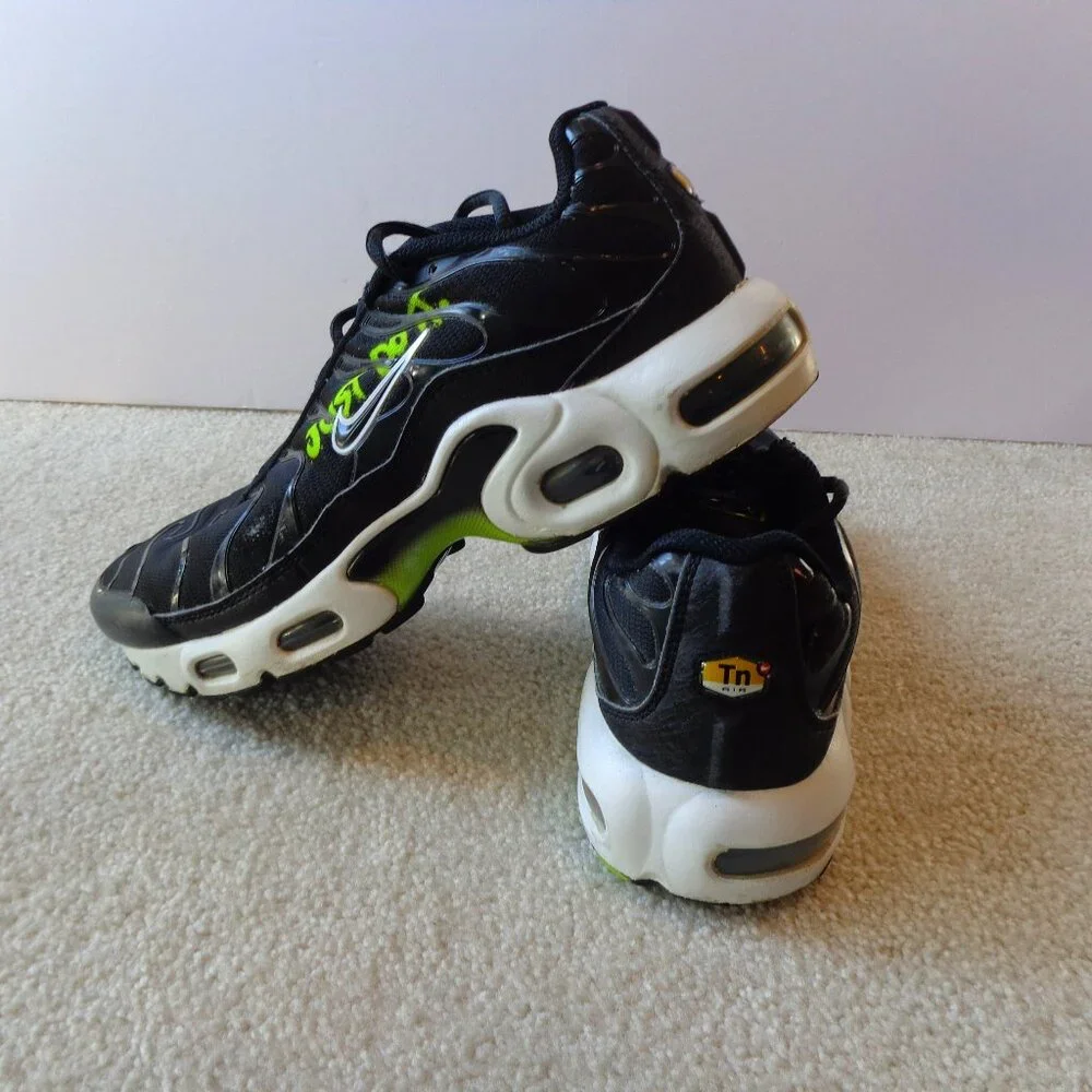 NIKE Kids Air‎ Max Plus I GS Black Volt  DM3264-001 Size 6.5Y